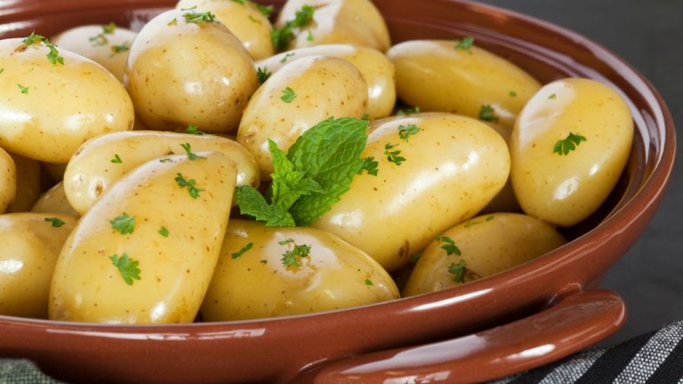 Comment cuisiner des pommes de terre grenaille ? Recette facile