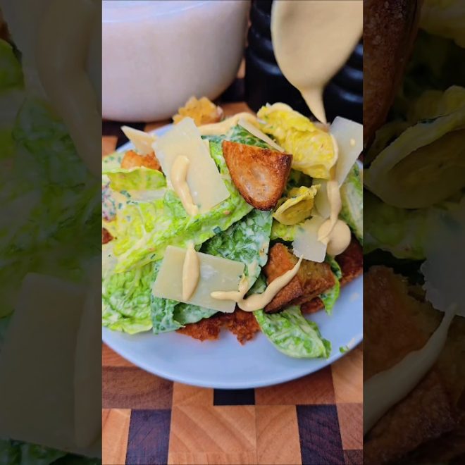 Salade César allégée (sauce sans mayonnaise)