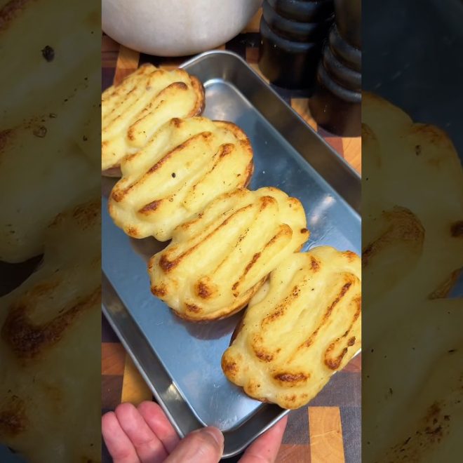 Hachis parmentier (servi dans la pomme de terre)